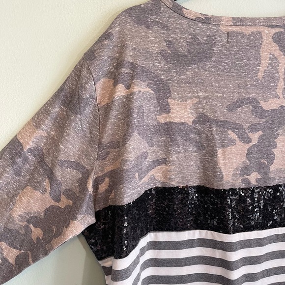 L&B Tunic 2X Plus Camou Sequins Stripe Colorblock Pullover Elbow Sleeve Gray NWT - Picture 3 of 6